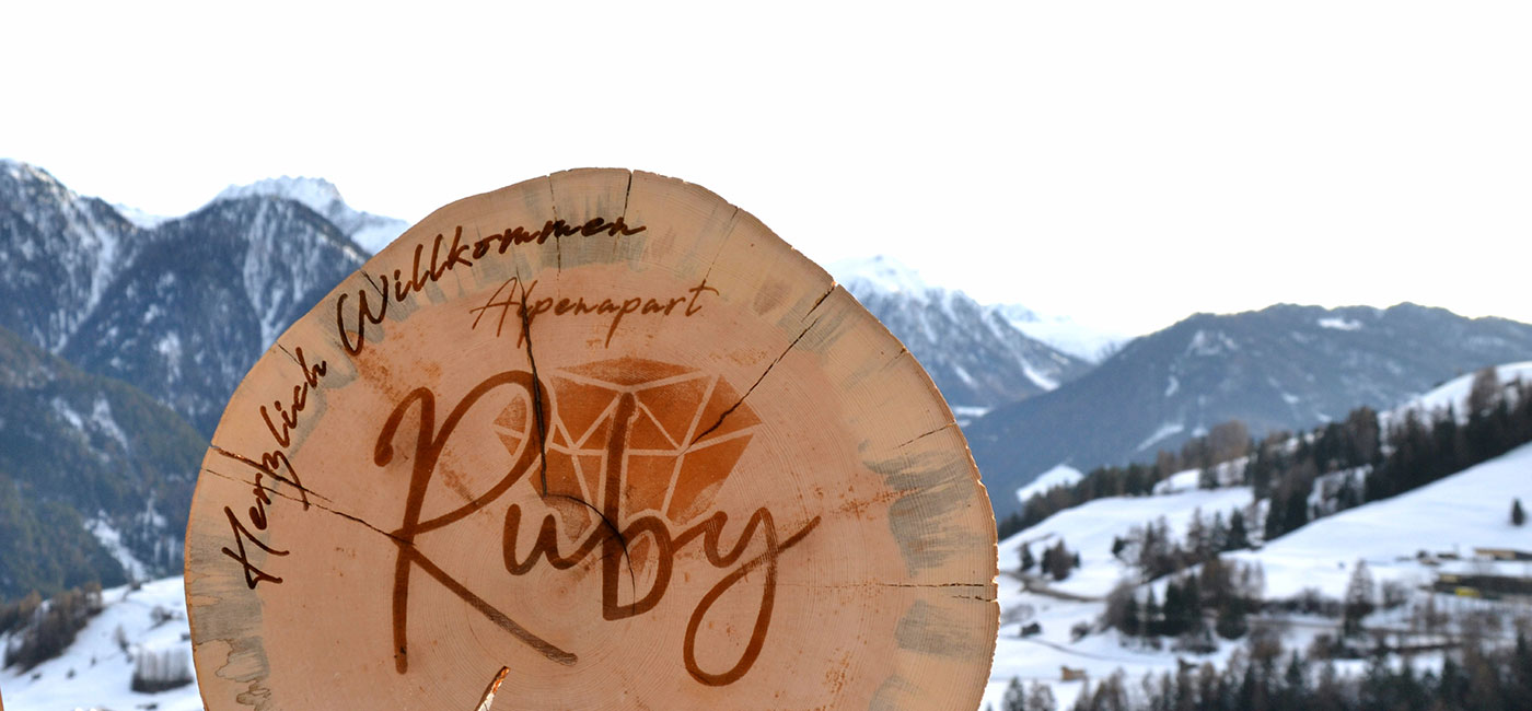 Holz mit Beschriftung